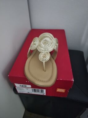Kelly & Katie Gold Swirl Thong Sandals